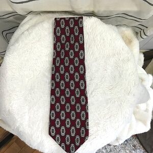 VTG Liberty Of London Men 100% Silk Burgundy Geometric Tie Made In USA Classic